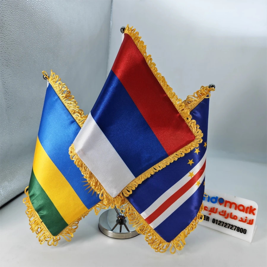 Chrome metal triple desk flag stand علم مكتب ثلاثي معدن كروم بعلم مخصص