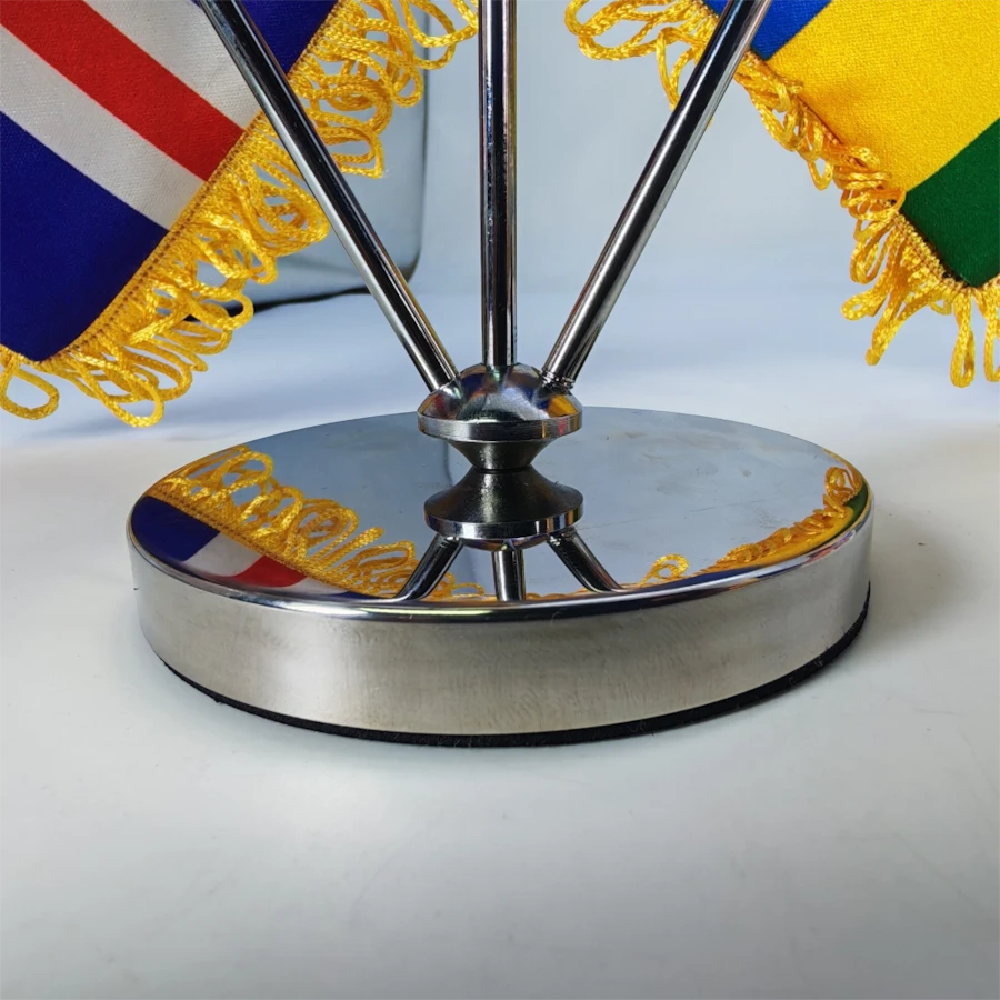 Chrome metal triple desk flag stand علم مكتب ثلاثي معدن كروم بعلم مخصص