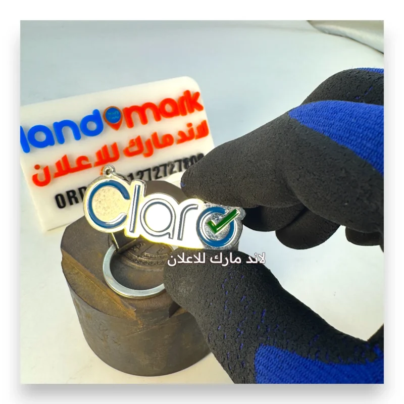 ميدالية معدن على شكل اللوجو مع تلوين